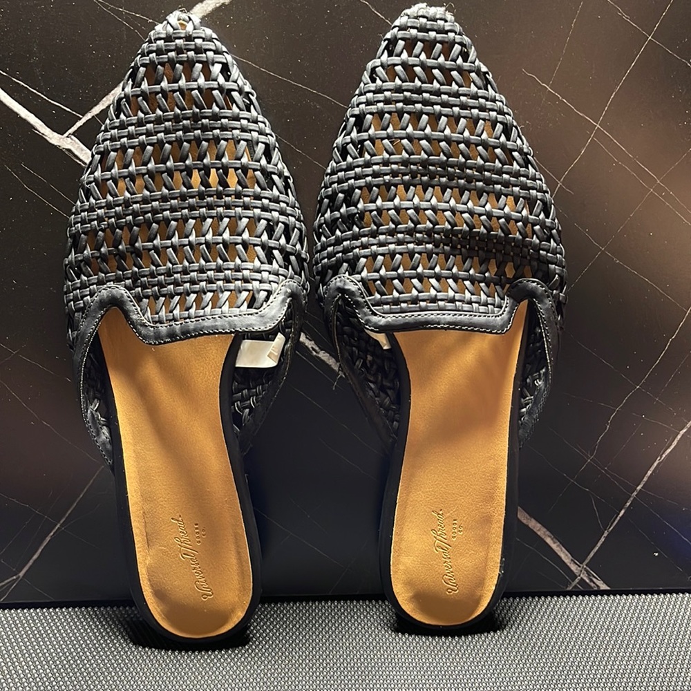 Womens Universal Thread Mules- Black